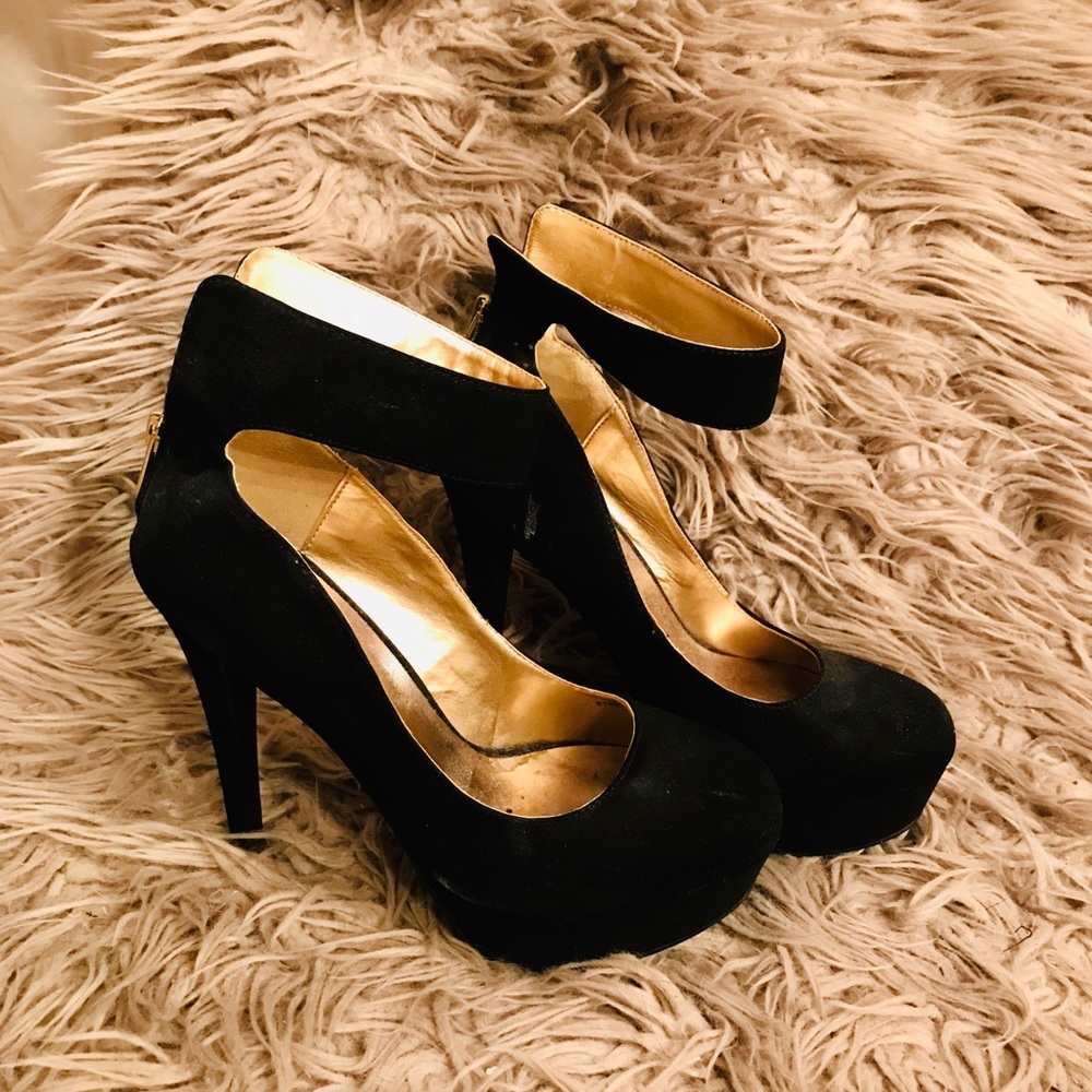 Black heels